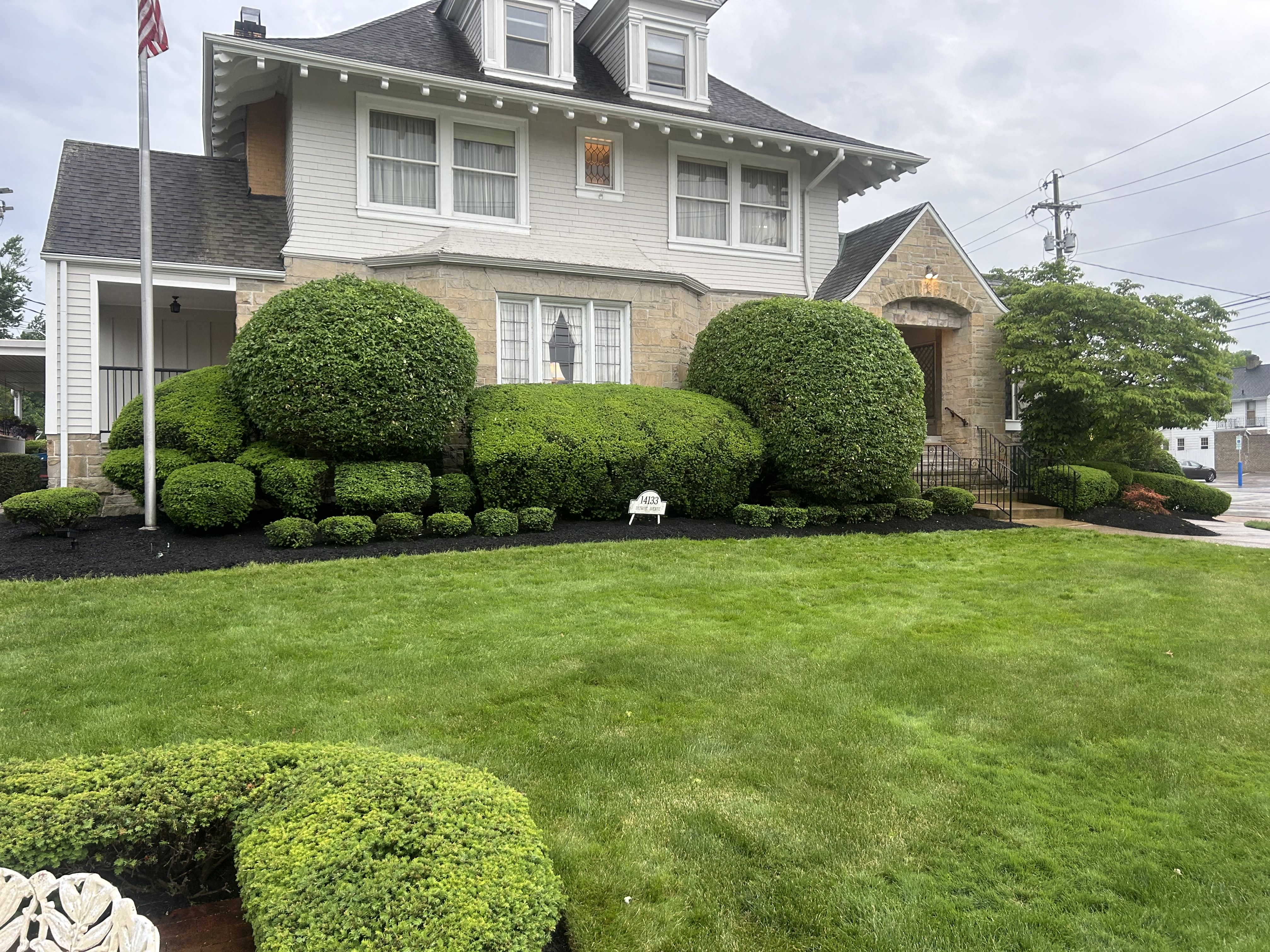 Cdog Lawn and Landscape - Landscaping in Cleveland